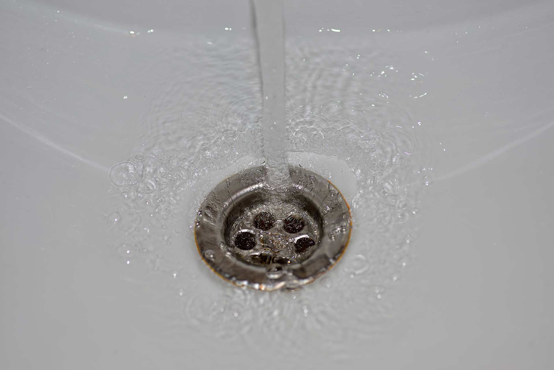 A2B Drains provides services to unblock blocked sinks and drains for properties in Bracknell Forest.